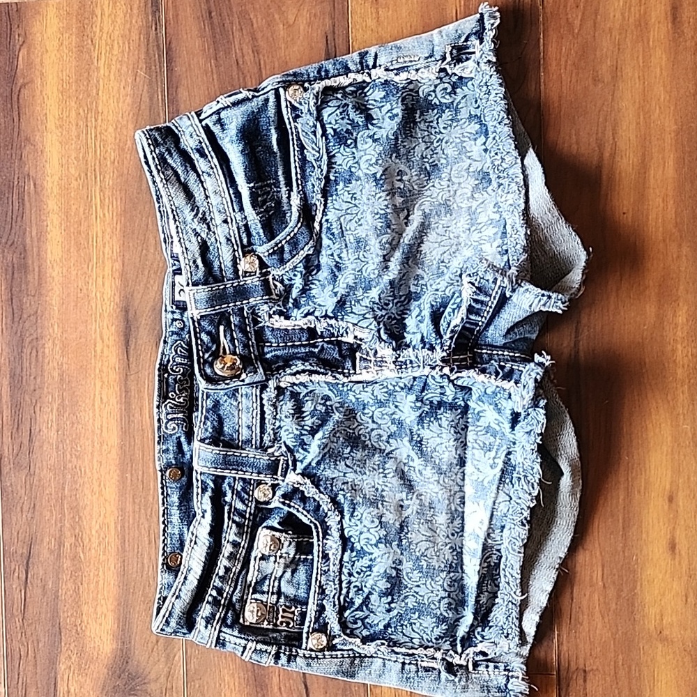 Miss Me Shorts